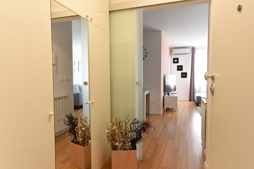 Mary's Apartment - One Bedroom Apartment