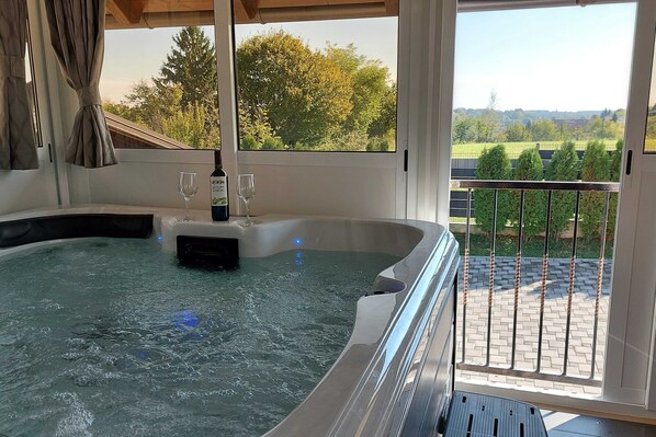 Bain à remous extérieur