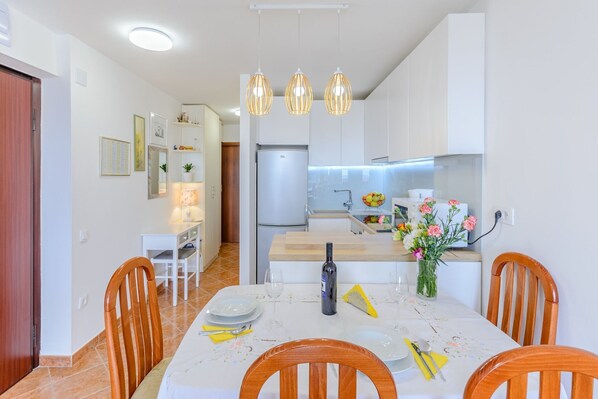 Dining - Apartment City Walk (ST) - Comfort One Bedroom Apartment with Balcony and City View (A2) (Split)