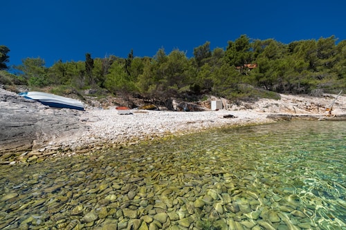 Olive's Garden House - Three Bedroom Holiday Home with Terrace and Sea View