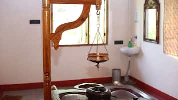 Couples treatment room(s), hot tub, steam room, body treatments
