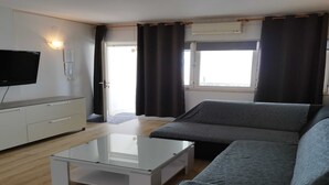 Unclassified image, 5 of 11, button - Villa Elit-Two Bedroom Apartment with  Sea View Terrace ( A1) (Sumpetar)