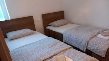 2 bedrooms, iron/ironing board, travel crib, WiFi (free)
