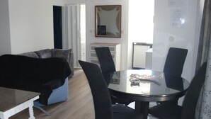 Unclassified image, 3 of 14, button - Villa Elit- Three Bedroom Apartment with Sea View Terrace (Penthouse) (Sumpetar)