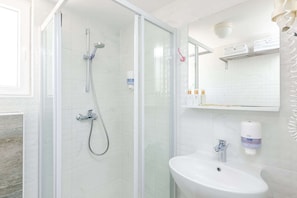 Douche, séchoir à cheveux