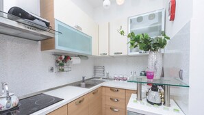 Private kitchen - Apartment Viva la Vita - Two-Bedroom Apartment with Shared Pool (Cavtat)