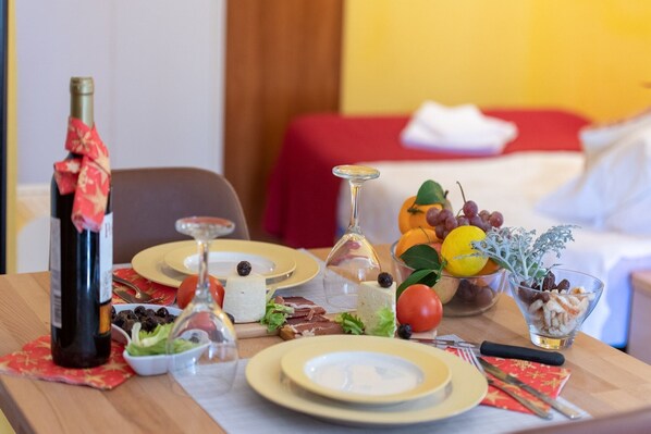 Een strijkplank/strijkijzer, gratis wifi