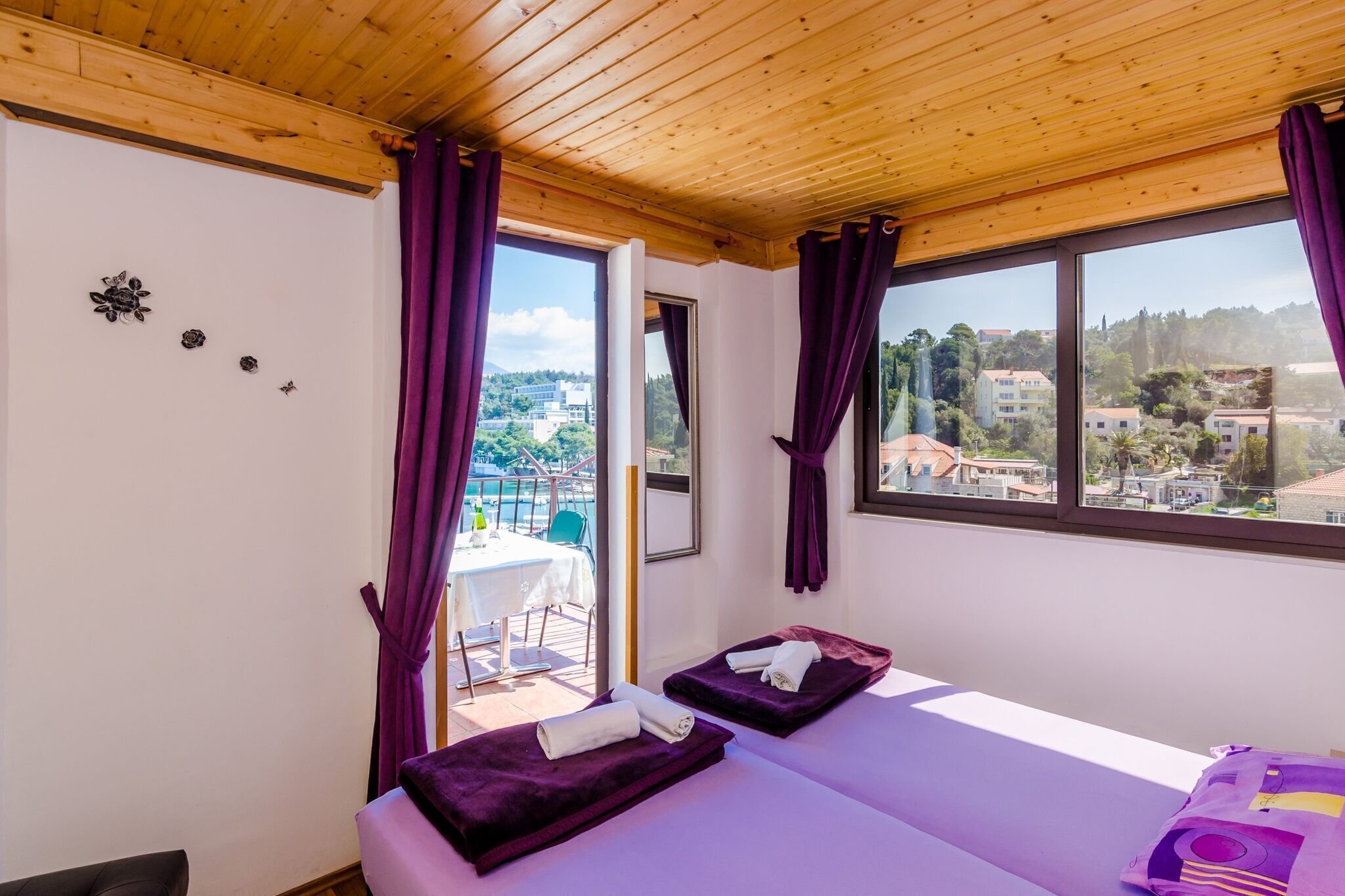 2 bedrooms, iron/ironing board, free WiFi