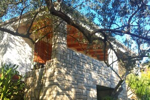 Exterior - Getaway Beach House-One Bedroom Holiday Home with Terrace and Sea View (Vela Luka)