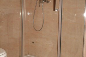 Douche, séchoir à cheveux