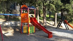 Children’s area - Guest House Villa Nina- Double Room with Garden View (S3 -Supetar) (Mlini)