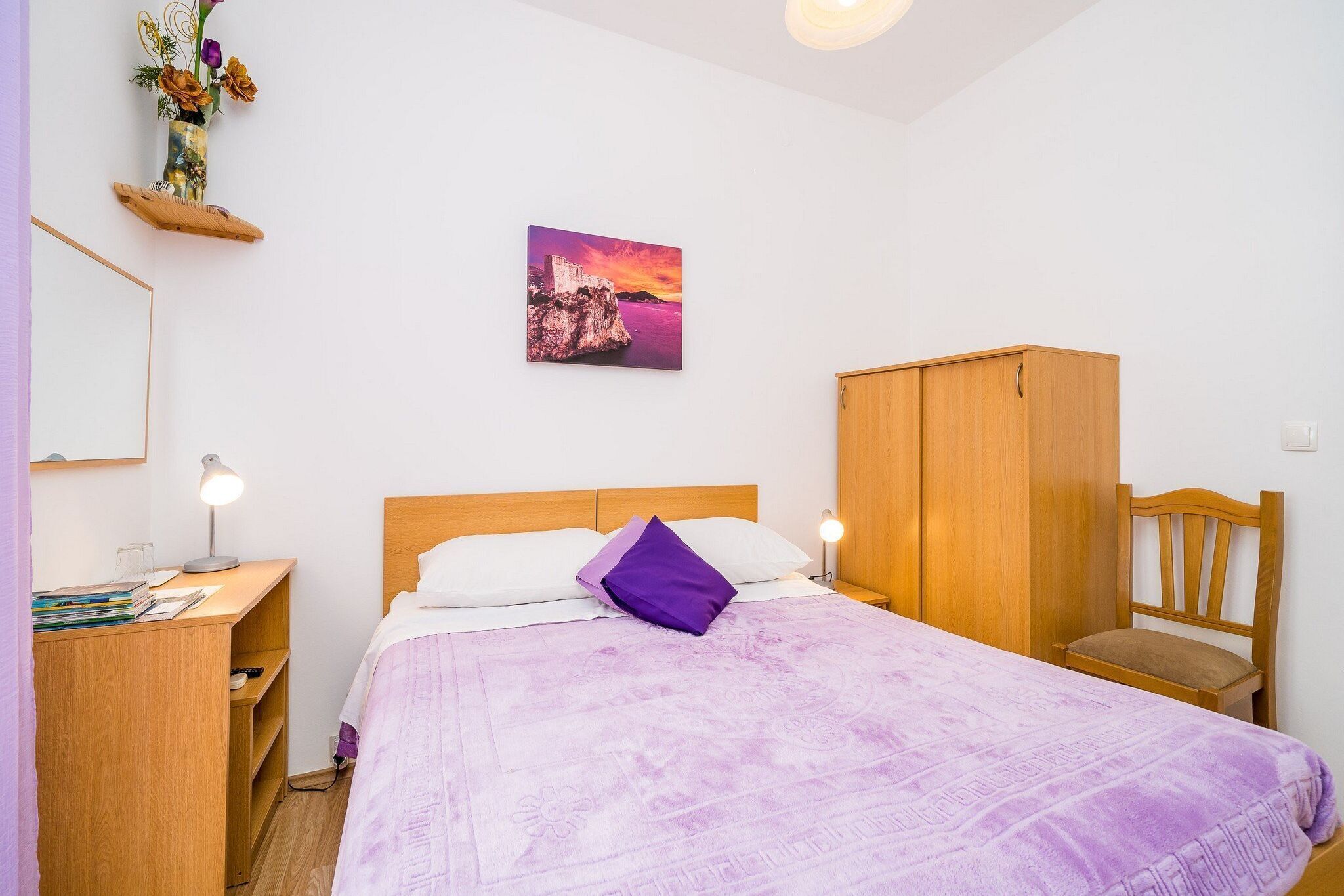 1 chambre, lit parapluie, Wi-Fi gratuit, draps fournis