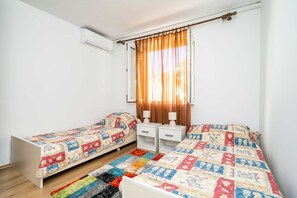 2 Schlafzimmer, Bügeleisen/Bügelbrett, kostenloses WLAN