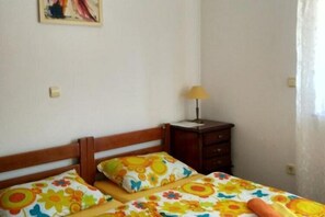 Travel cot, free WiFi - Studio apartment with balcony in Vinisce (Vinisce)