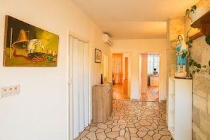 Interior - Apartments Sany- Two Bedroom Apartment with Balcony and Sea View (Cavtat)