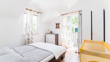 1 bedroom, iron/ironing board, travel crib, WiFi (free)