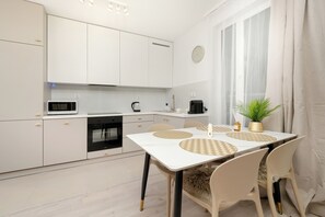 Private kitchen - Charming Apartment for 6 by Renters (Katowice)