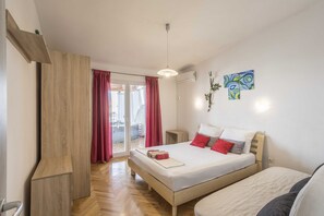 3 soverom, strykejern/-brett, reiseseng for barn og wi-fi (inkludert)