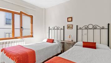 2 habitaciones, tabla de planchar con plancha y wifi gratis