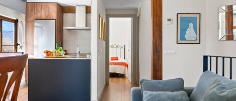 Télévision, table de tennis de table