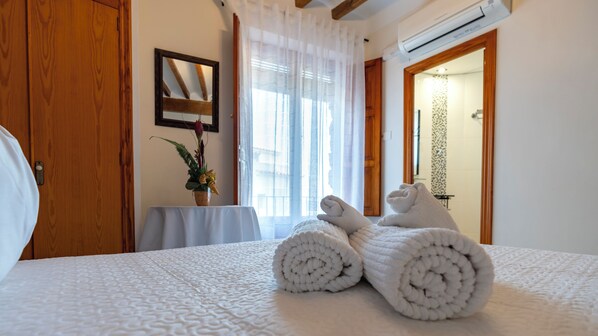 Chambres insonorisées, Wi-Fi gratuit, draps fournis