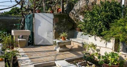 Guest House Kusalo- Double Room with Patio (Soba 2)