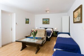 1 bedroom, Internet