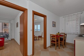 Dining - Apartments Villa Juric - One-Bedroom Apartment (Baška Voda)