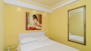 1 bedroom, travel crib, free WiFi