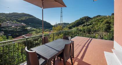 Apartment 'Cà Teodoi' with Sea View, Wi-Fi and Air Conditioning