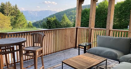 Mountain chalet with huge private garden in picturesque `Salzkammergut´