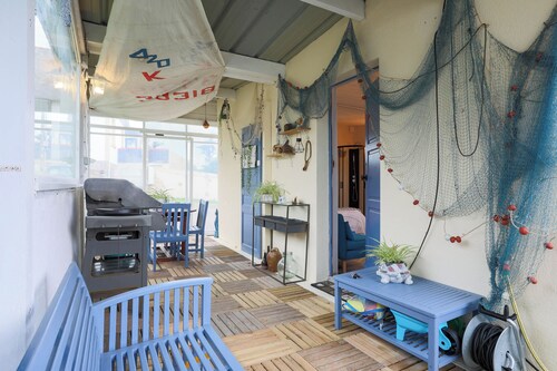 Studio Apartment 'Mimi's Penty' with Sea View, Private Terrace and Wi-Fi