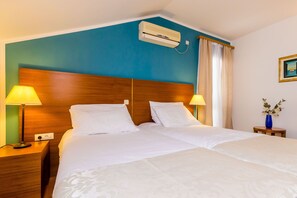 1 bedroom, iron/ironing board, free WiFi