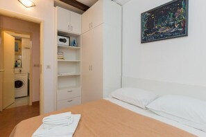 1 bedroom, internet