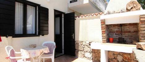 屋外ダイニングエリア