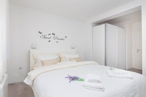 2 Schlafzimmer, Bügeleisen/Bügelbrett, WLAN