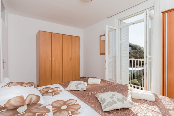 1 chambre, fer et planche à repasser, Wi-Fi gratuit