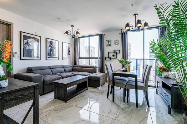 Téléviseur, bureau