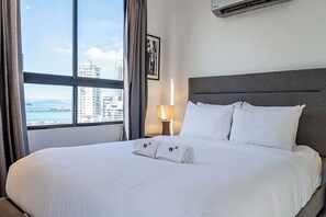 1 bedroom, desk, iron/ironing board, WiFi