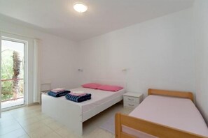 2 bedrooms, free WiFi - Apartments Boguvila - Two-Bedroom Standard Apartment with Terrace (A6) - (ST) (Supetar)