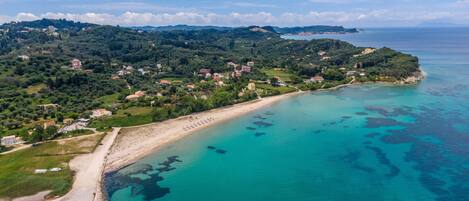 Una spiaggia nelle vicinanze