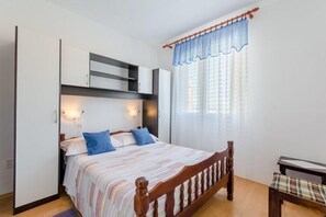 3 dormitorios, tabla de planchar con plancha, wifi