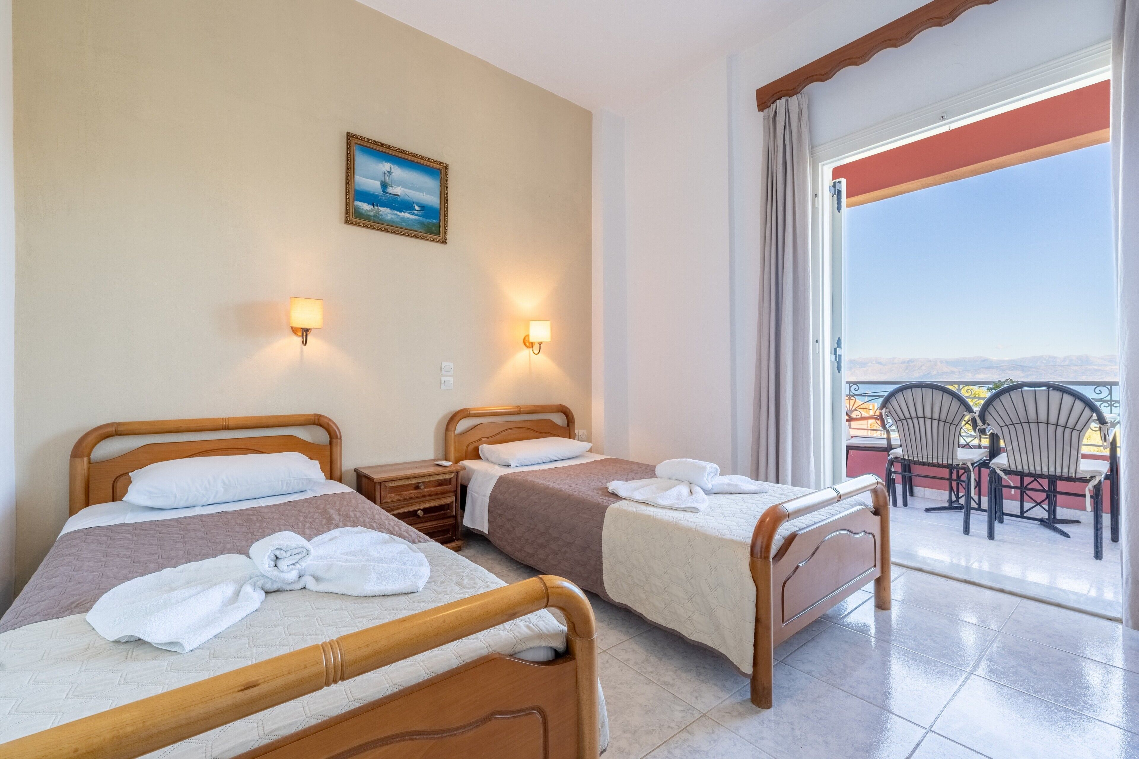 2 slaapkamers, een strijkplank/strijkijzer, gratis wifi, beddengoed