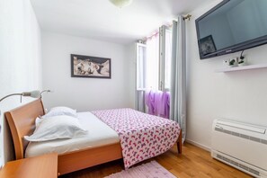 2 bedrooms, iron/ironing board, free WiFi - Apartment Zara - Two Bedroom Apartment with Balcony - (ST) (Supetar)