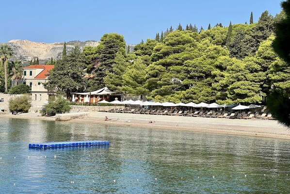 Beach nearby - Apartment LaVilla - Two Bedroom Apartment with Balcony and Sea View (Žuti) (Mlini)