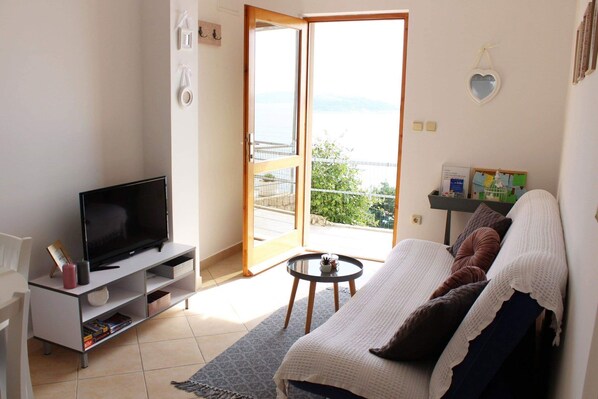 Smart TV - Apartments Lovro - One Bedroom Apartment with Terrace and Sea View (2) (Lozica)