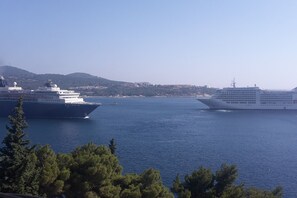 Shower, hair dryer - Apartments Lovro - One Bedroom Apartment with Terrace and Sea View (2) (Lozica)