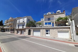 Exterior - Apartments Knego - One Bedroom Apartment with Balcony and Sea View (Mlini)