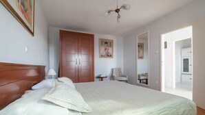 1 habitación, tabla de planchar con plancha y wifi gratis
