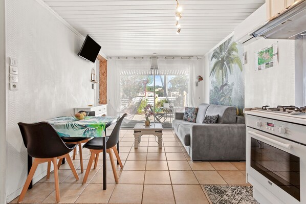 Interior - Gîte Hubert with shared pool, Wi-Fi and air conditioning (Vidauban)